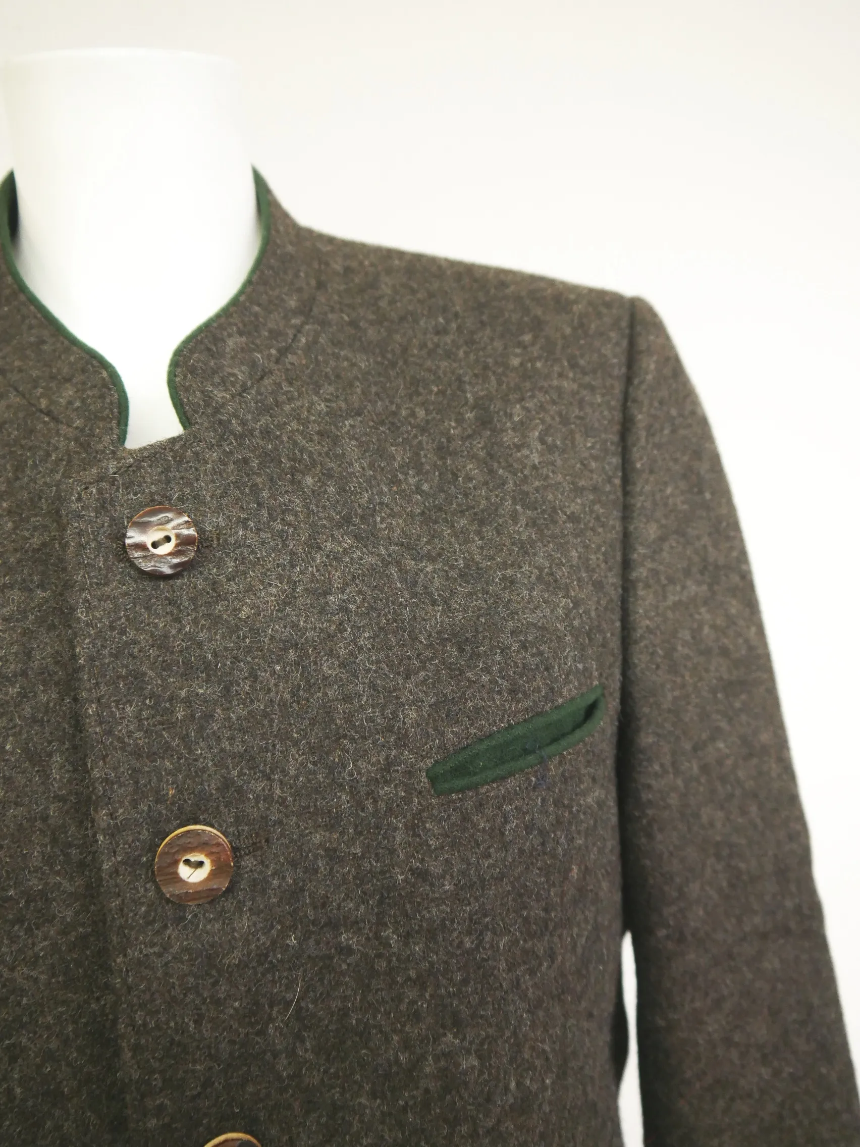 Julius Lang braun mit Hirschhornknopf fesche Herren Walk und Lodenjacken Gr.48