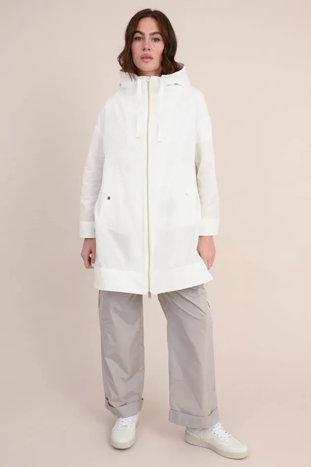 Leichter Parka mit Kapuze in Weiß